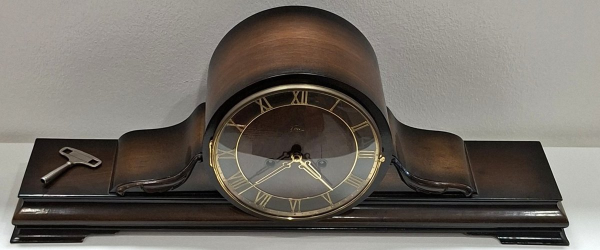 Uhr